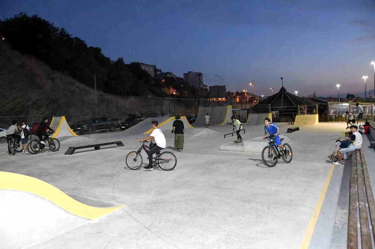 Balıkesir Büyükşehir Belediyesi, Bandırma'da Skate Park Oluşturdu